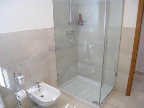 Sillia Appartamenti Pinzolo Chambre photo